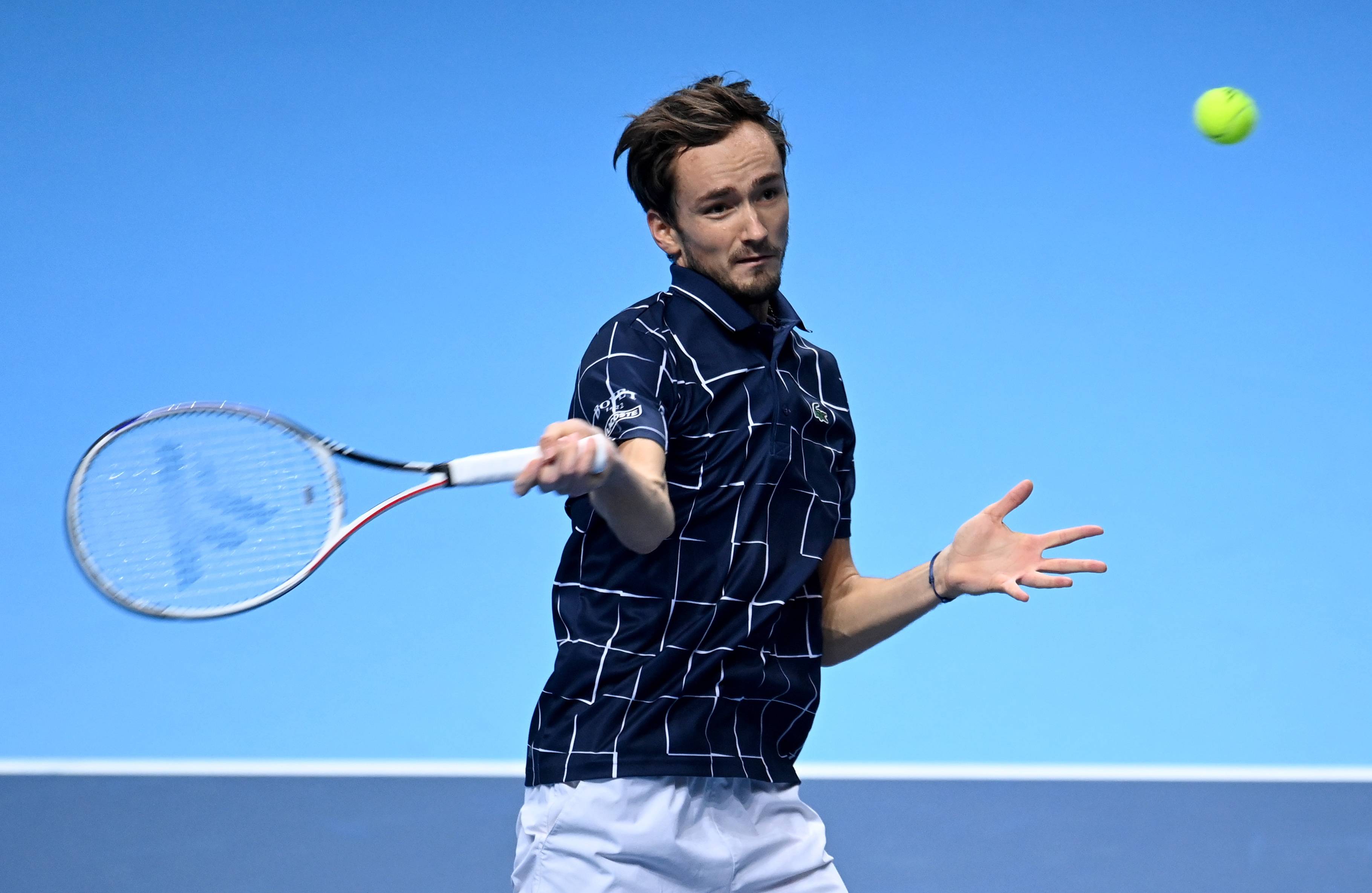 年终总决赛翻盘ATP总决赛,梅德韦杰夫状态火热 年终总决赛翻盘ATP总决赛,梅德韦杰夫状态火热