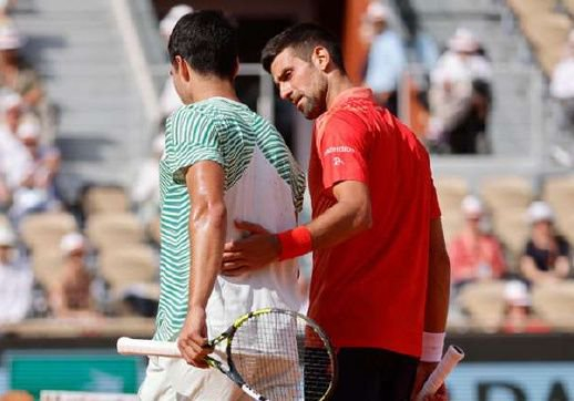雷诺车队险胜阿斯顿马丁,佩雷兹状态火热 雷诺车队险胜阿斯顿马丁,佩雷兹状态火热