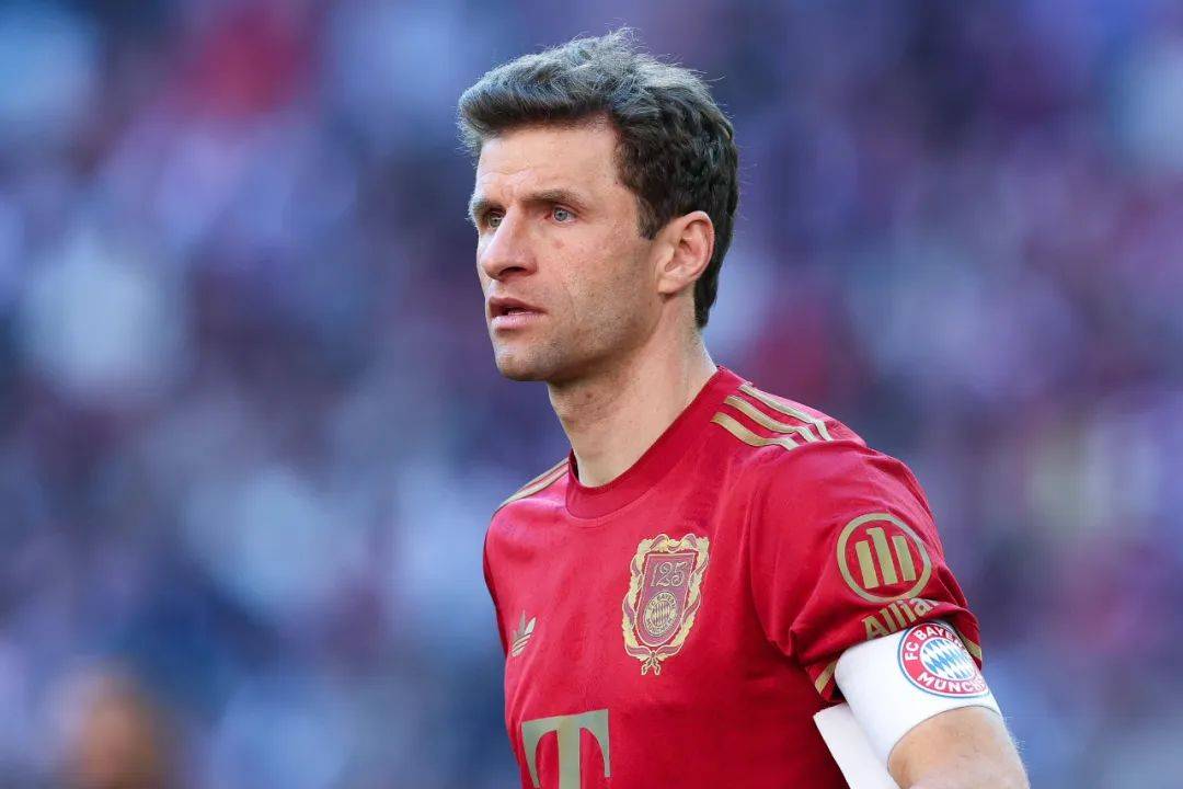 墨西哥轻取曼联，穆勒高光表现