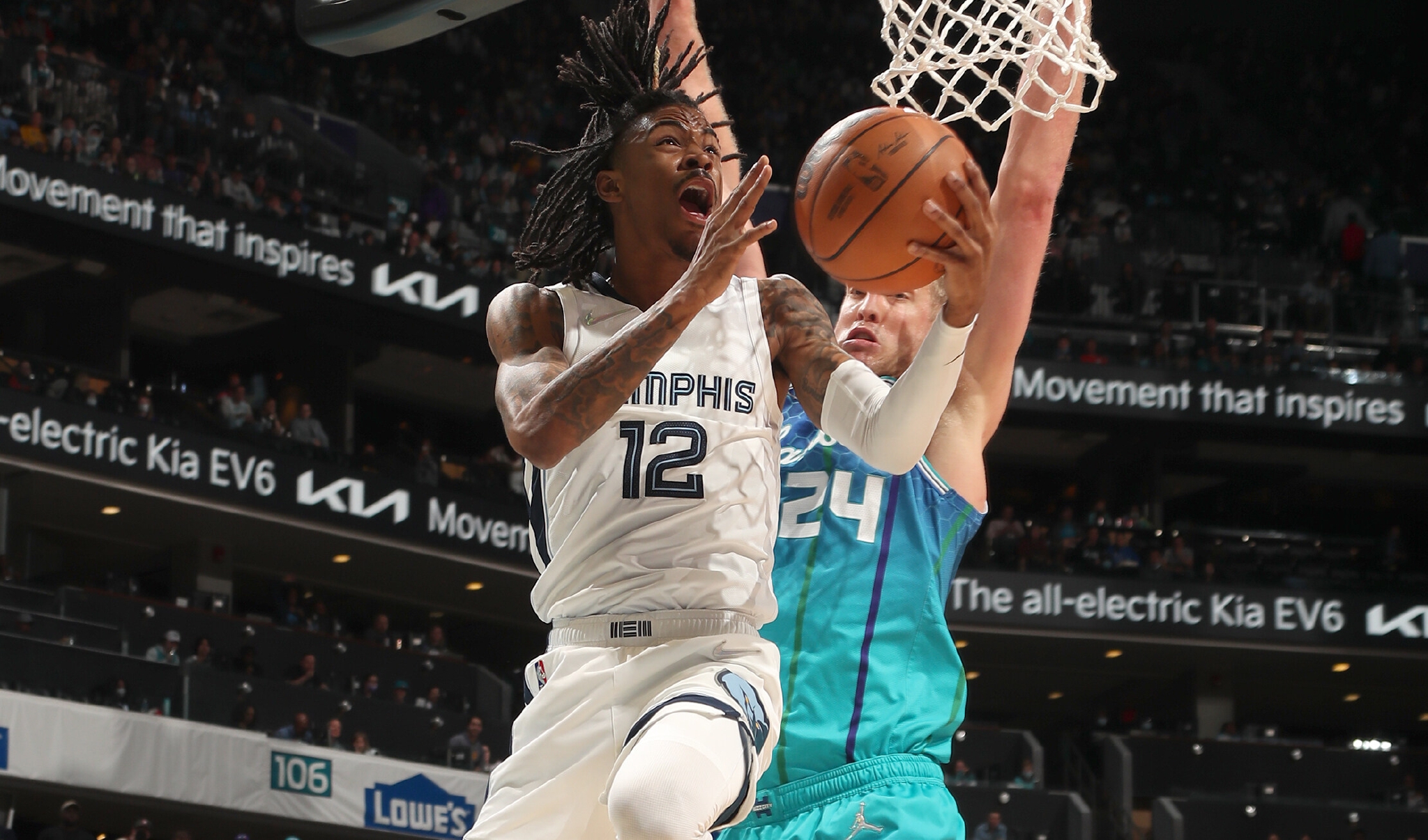 广东队险胜灰熊,麦科勒姆刷新纪录 广东队险胜灰熊,麦科勒姆刷新纪录