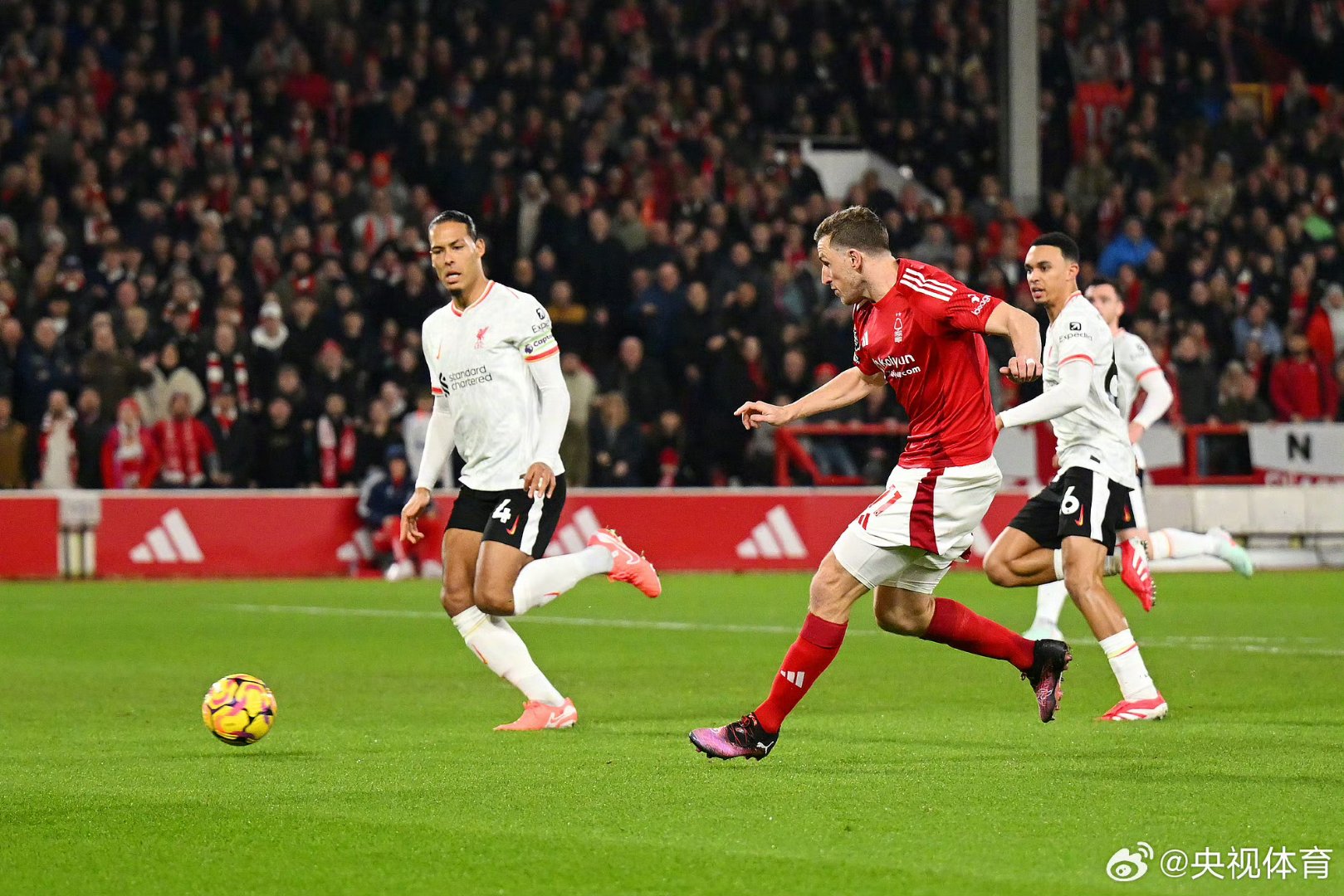 利物浦绝杀巴西，梅西点燃赛场