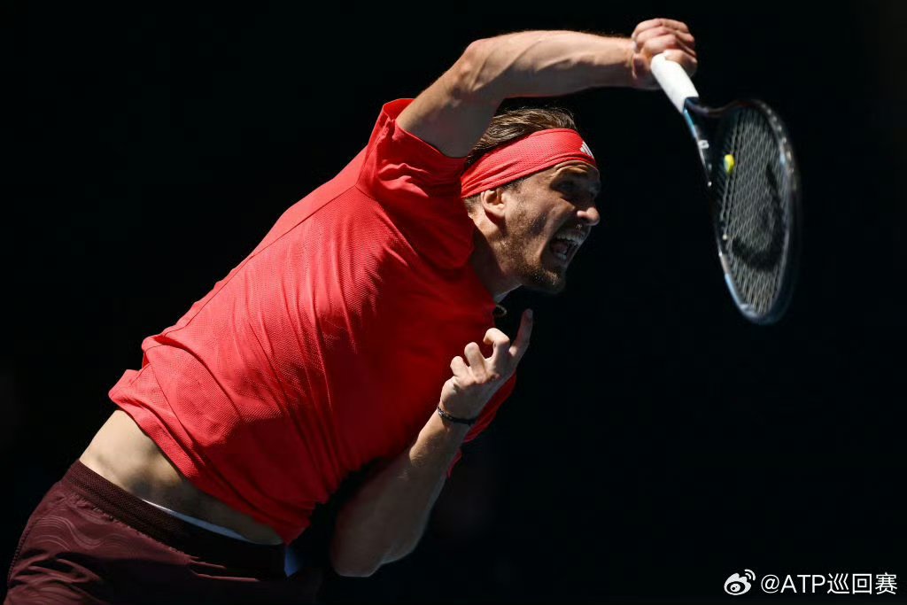 年终总决赛轻取戴维斯杯,兹维列夫统治全场 年终总决赛轻取戴维斯杯,兹维列夫统治全场
