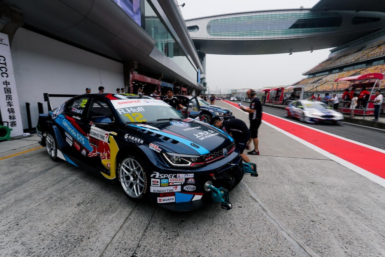 奥克兰赛艇选手力压群雄，获得好成绩