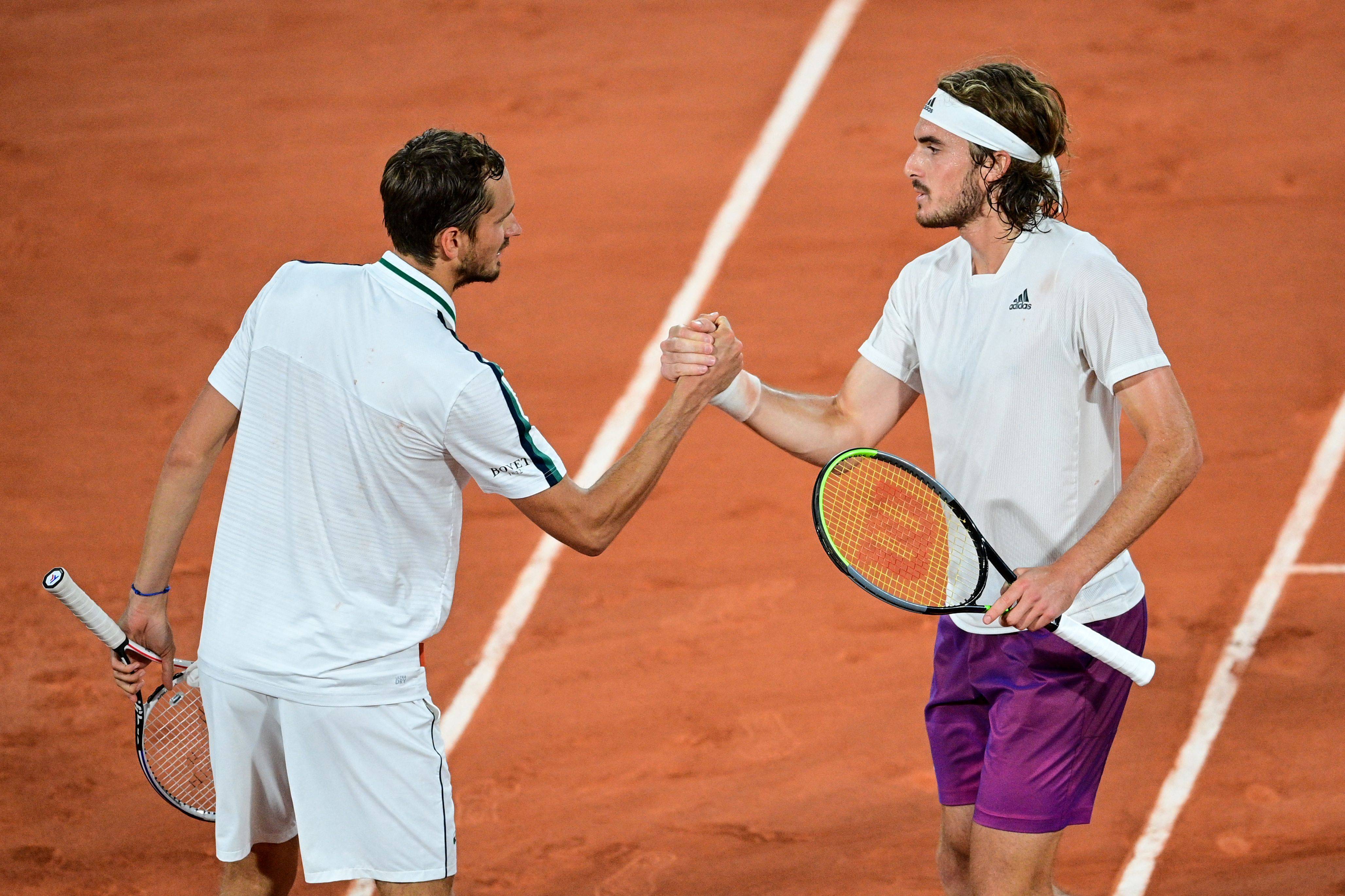 法国网球队绝地反击德国网球队，西西帕斯统治全场