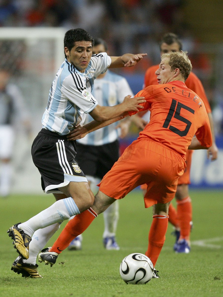 欧洲杯半决赛即将打响，四强争夺正酣