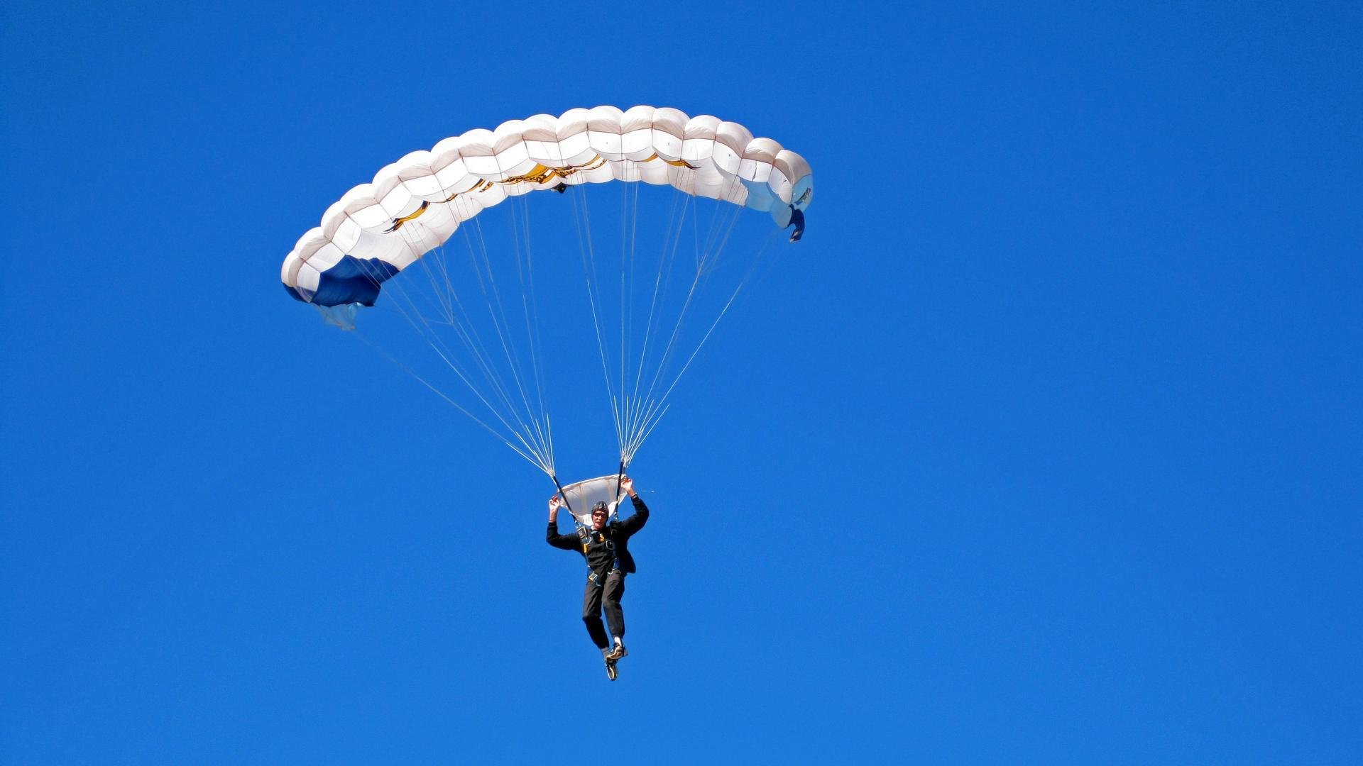 年度焦点之战之夜,武切维奇对手完全无解