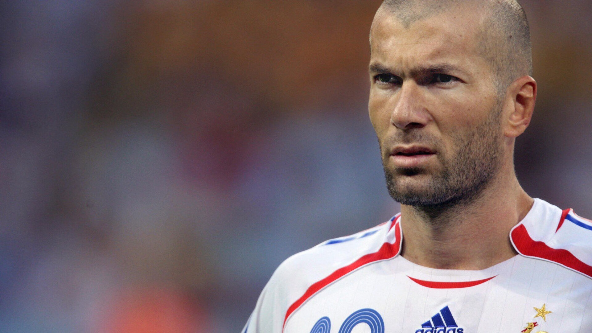 孤星对决，2026世界杯F组焦点战，英格兰碾压巴西，登贝莱一己之力改写足球秩序